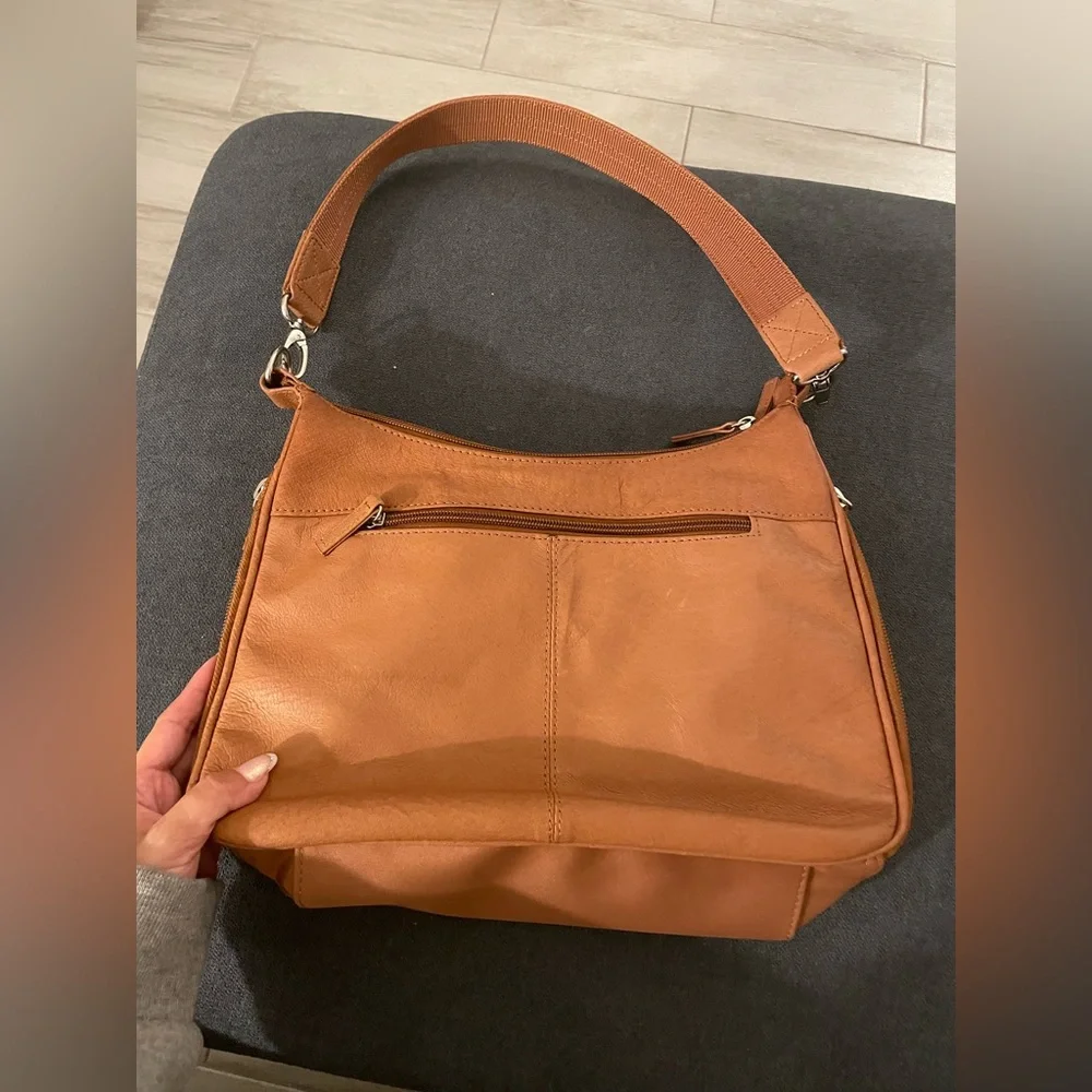 GTM (Gun Tote’n Mamas) GTM-70 Concealed Carry Hobo Bag